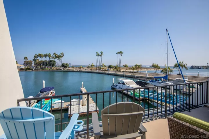 Property Photo:  8 Antigua Ct  CA 92118 