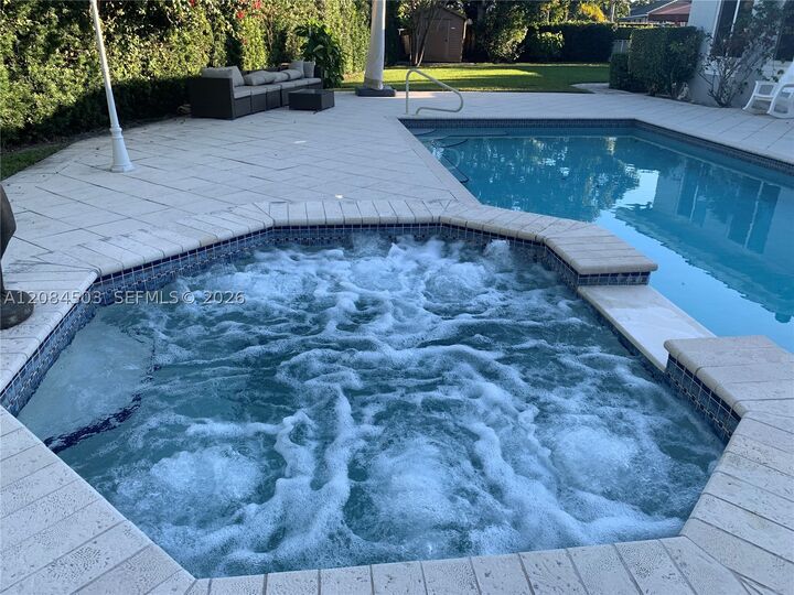 Property Photo: 7625 SW 75th Ave FL 33143