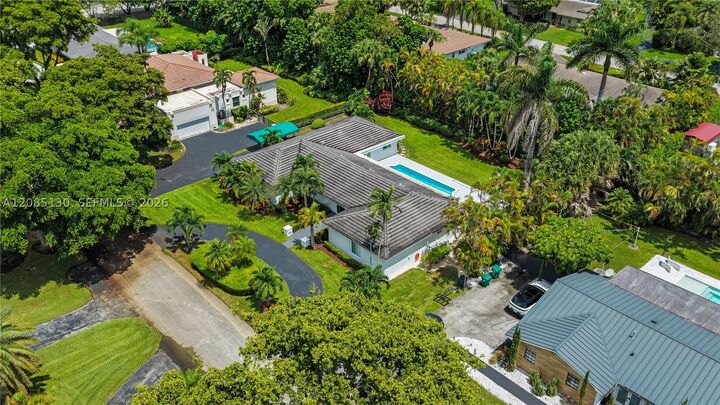 Property Photo: 15305 SW 78th Ct FL 33157