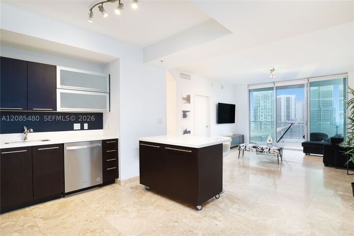 Property Photo: 90 SW 3rd St 3002 FL 33130