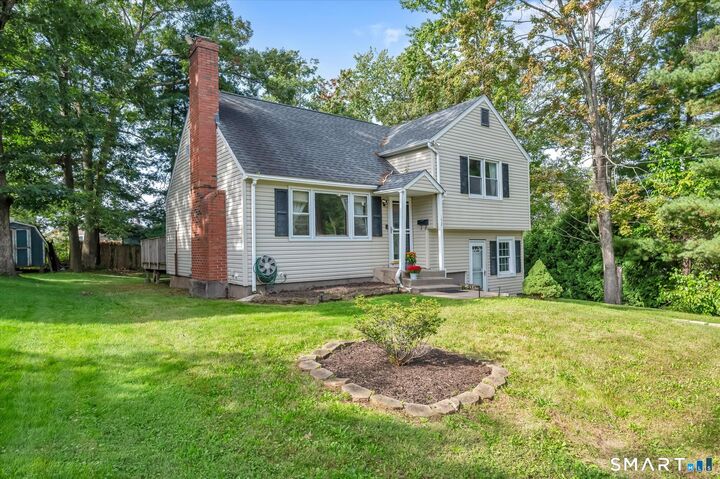 Property Photo: 152 Bay Avenue CT 06053