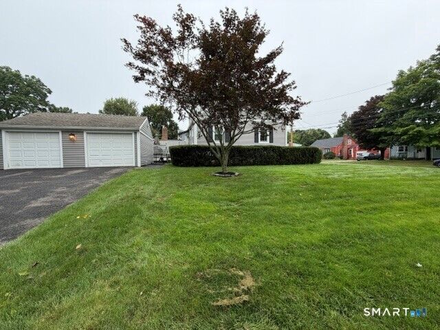 Property Photo:  29 Dawes Street  CT 06460 