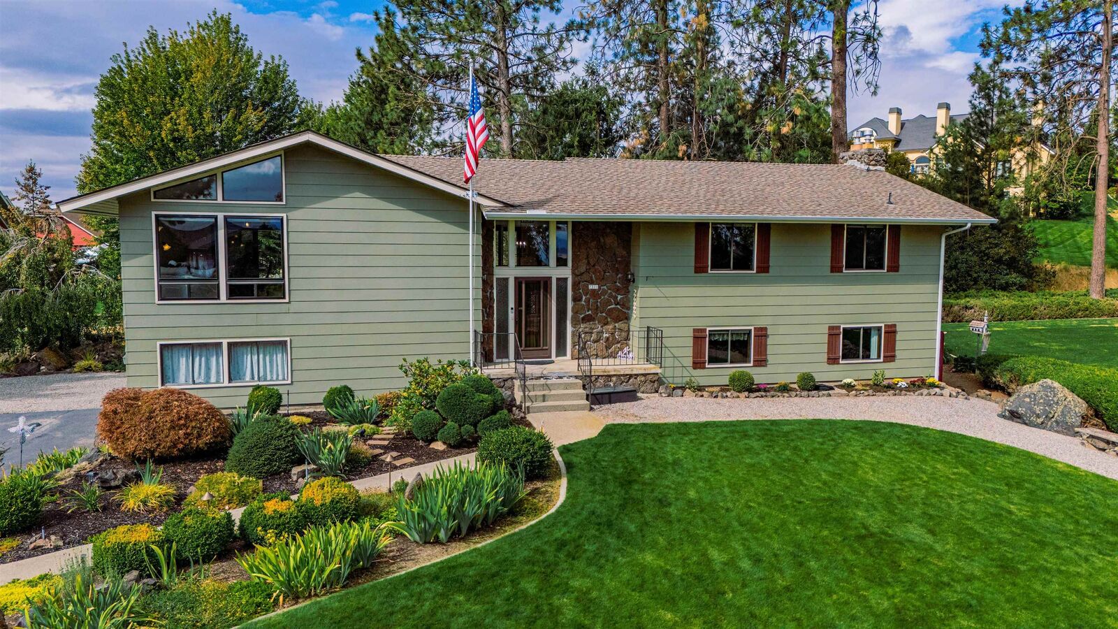 Property Photo:  7311 N Walnut Ct  WA 99208 