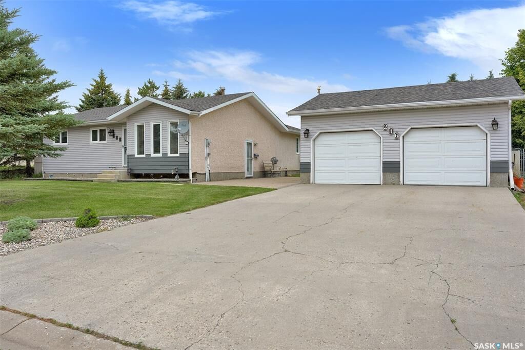 Property Photo:  246/242 Westview Drive  SK S0G 0E0 
