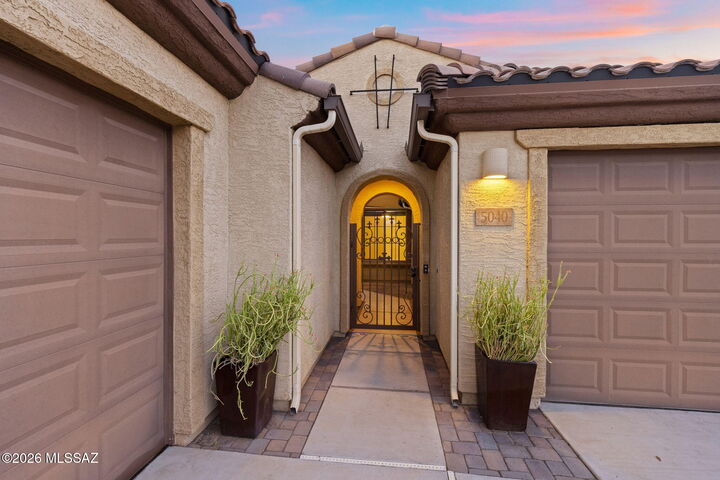 Property Photo:  5040 W Paseo Rancho Acero  AZ 85742 