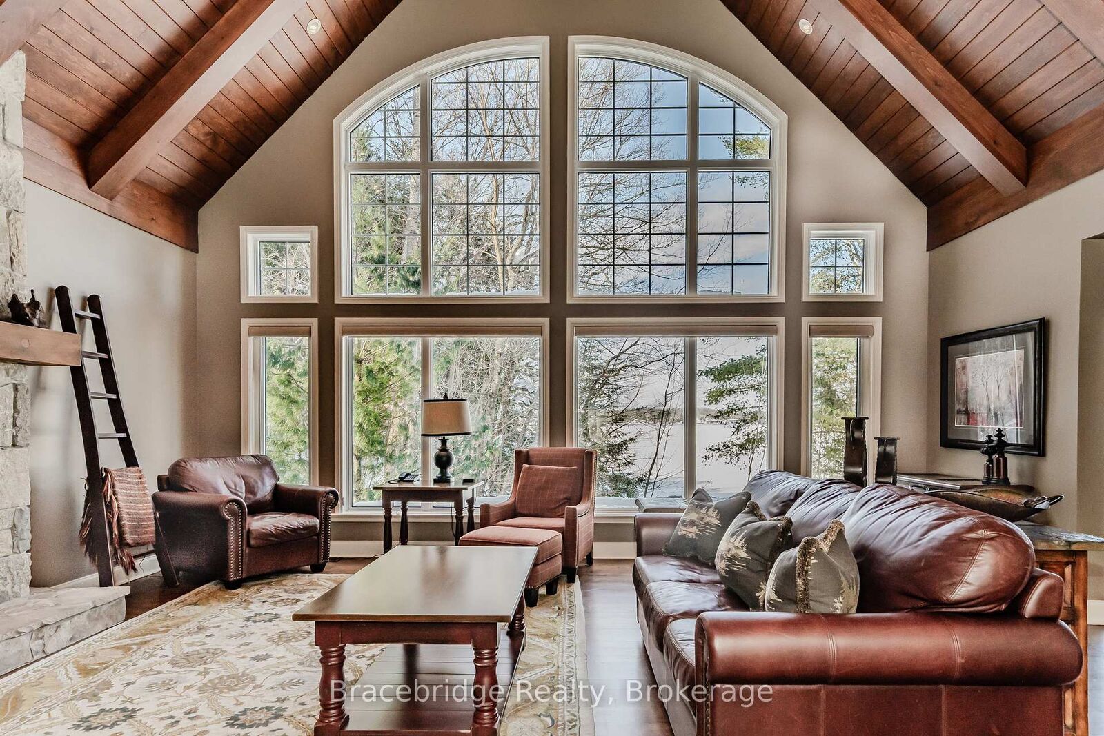 Property Photo: 3876 Muskoka Rd 118 Highway W Water's Edge W1 ON P0B 1J0
