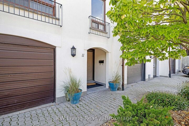 Property Photo:  6679 Shelter Bay Road 11  ON L5N 2A2 