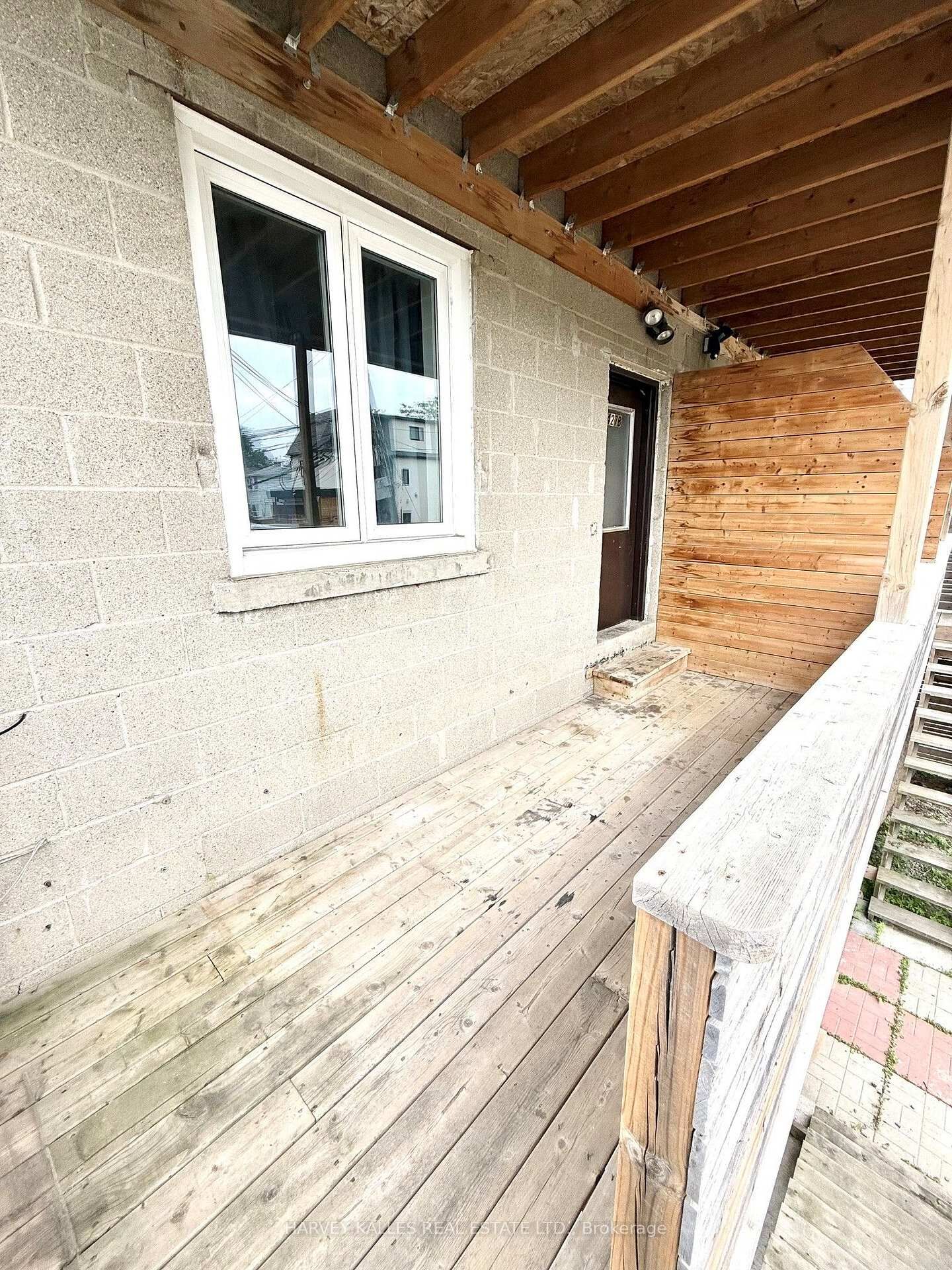 Property Photo:  427 Vaughan Road Unit B  ON M6C 2P1 