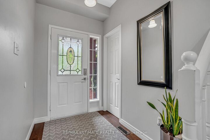 Property Photo:  96 Bruce Crescent  ON L4N 8P4 