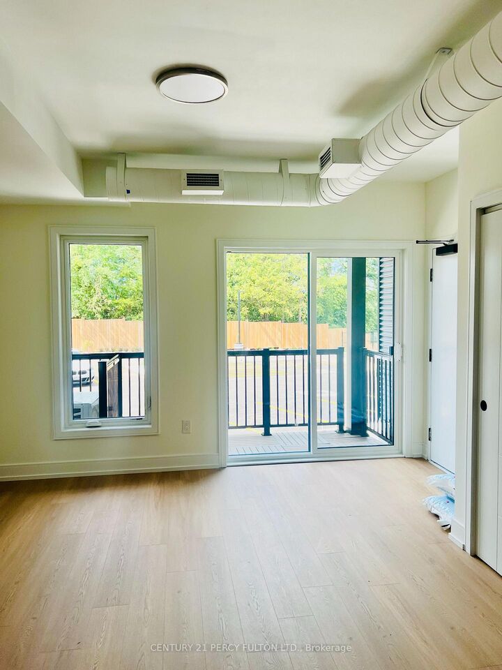 Property Photo:  854 Doon Village Road W 17  ON N2P 1A3 