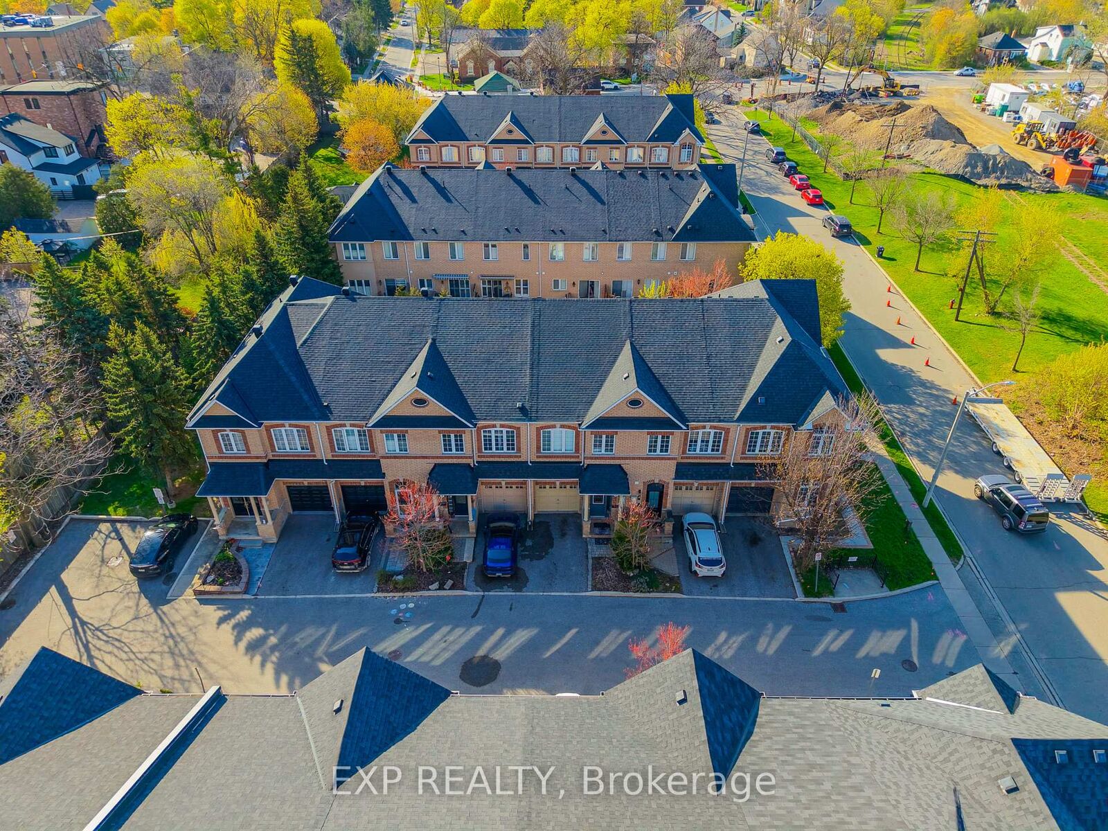 Property Photo:  6 Purple Finch Court  ON L6X 5A3 