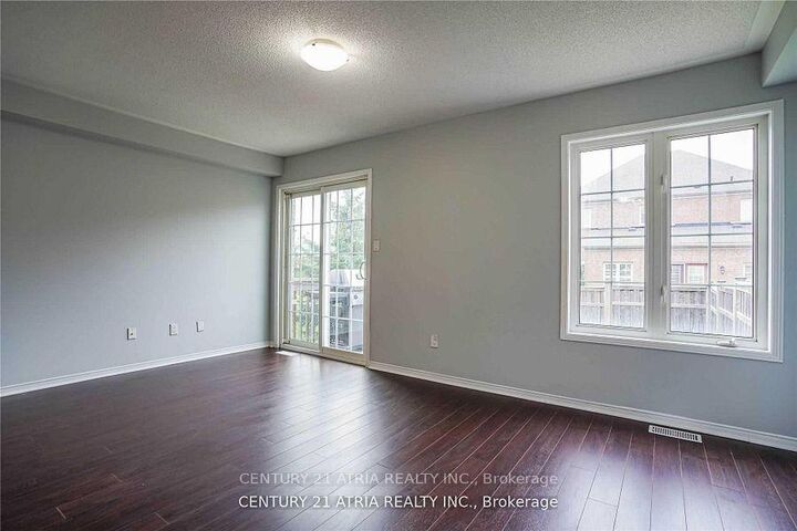 Property Photo:  1424 Rennie Street  ON L1K 0N8 