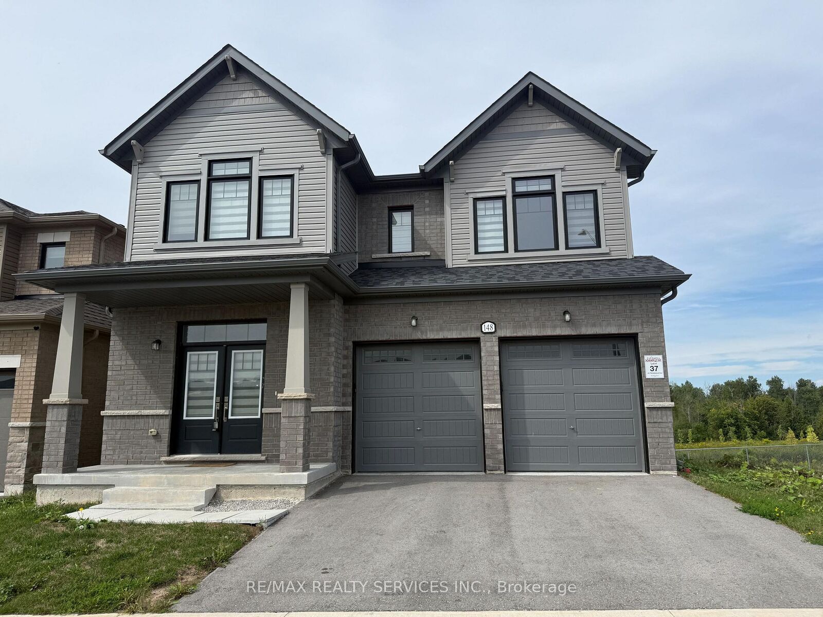 Property Photo:  148 Thicketwood Avenue  ON L9J 0W8 