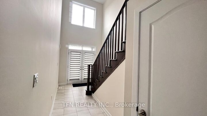 Property Photo:  71 Sundin Drive  ON N3W 0H3 