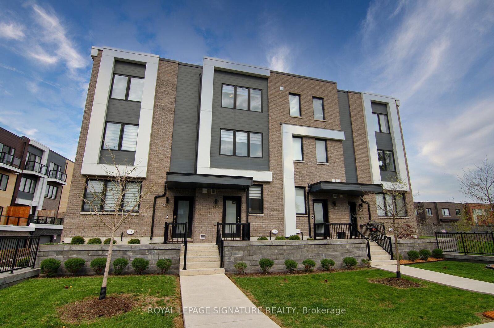 Property Photo:  90 Stanley Greene Boulevard 2  ON M3K 0C8 