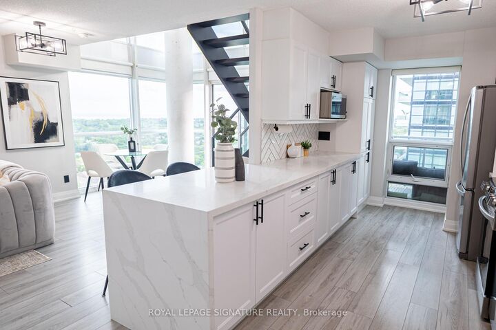 Property Photo:  155 Legion Road N 1905  ON M8Y 0A7 