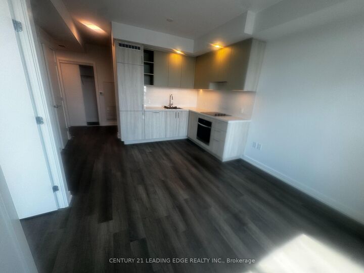 Property Photo:  21 Meadowdale Road 1701  ON L4K 0H6 