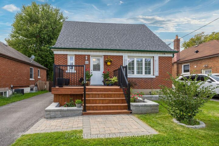 Property Photo:  128 Lasalle Avenue  ON L1H 5Y5 