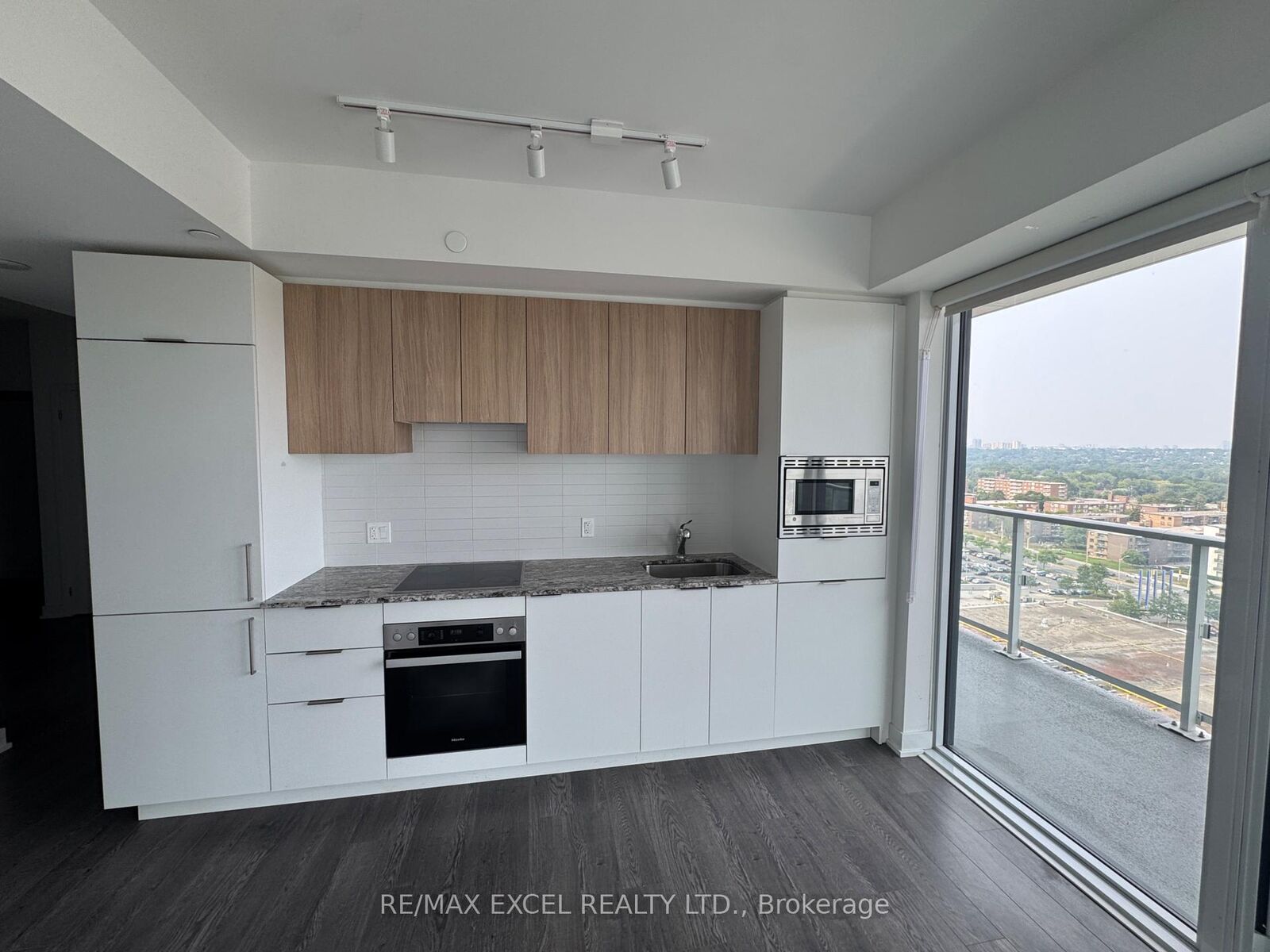 Property Photo:  50 O'Neil Road 1202  ON M3C 0H1 