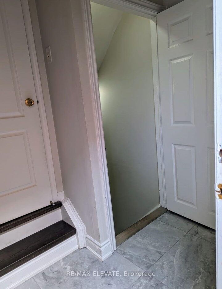 Property Photo:  101 Knotwood Crescent  ON M1X 1V8 