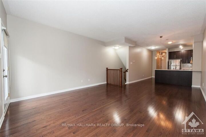 Property Photo:  49 Jardin Private 337  ON K1K 2V8 