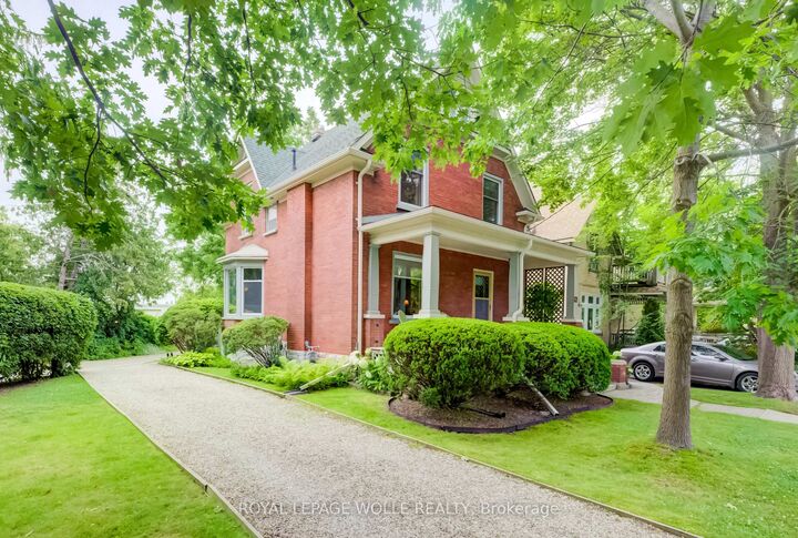 Property Photo:  46 Ellen Street W  ON N2H 4K3 