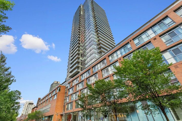 Property Photo:  33 Mill Street 210  ON M5A 3R3 
