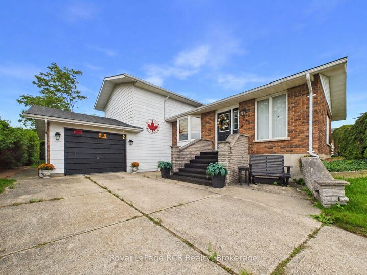 Property Photo:  265 Diagonal Road  ON N0G 2W0 