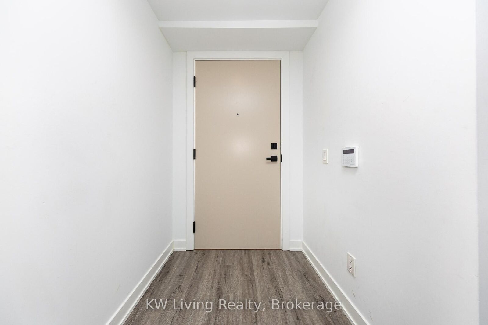 Property Photo:  327 King Street W 902  ON M5V 0W7 