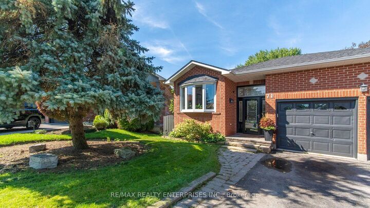 Property Photo:  71 Inglewood Place Main  ON L1N 8Z8 