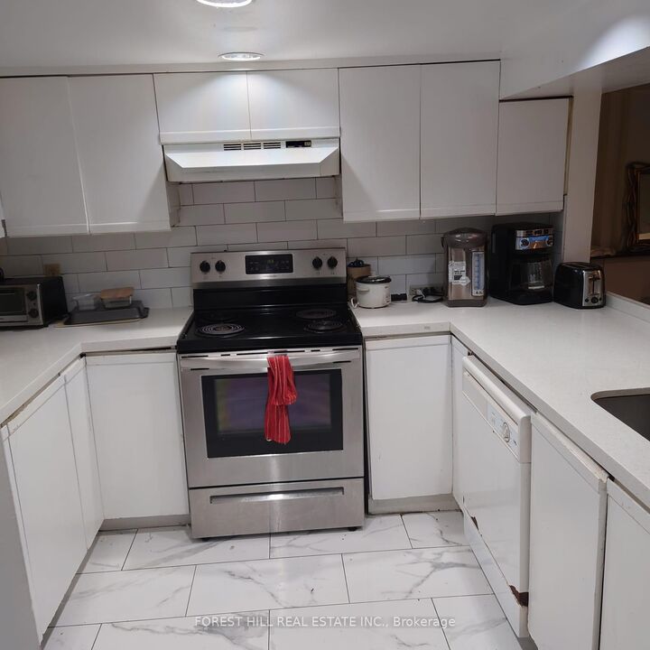 Property Photo:  99 Gloucester Street 1A  ON M4Y 1M2 
