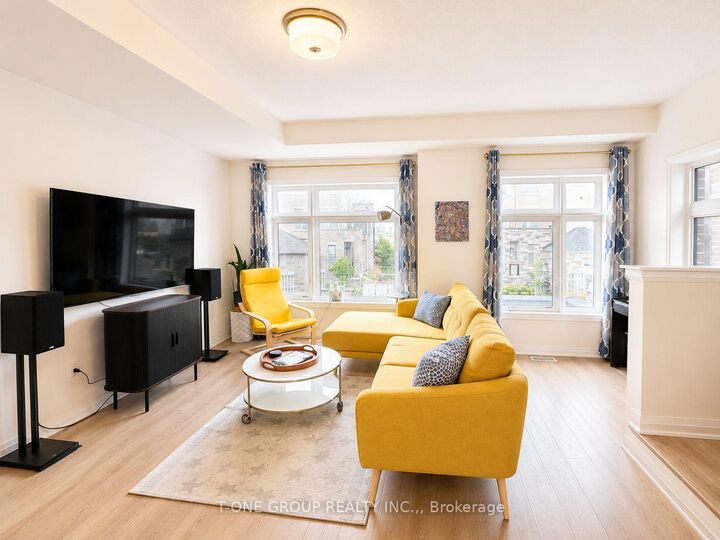 Property Photo:  80 Fieldridge Cres Crescent  ON L6R 0A7 