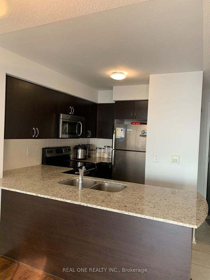 Property Photo:  75 King William Crescent 606  ON L4B 0C1 