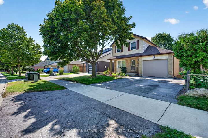 Property Photo:  1111 Aldersbrook Road  ON N6G 2X2 