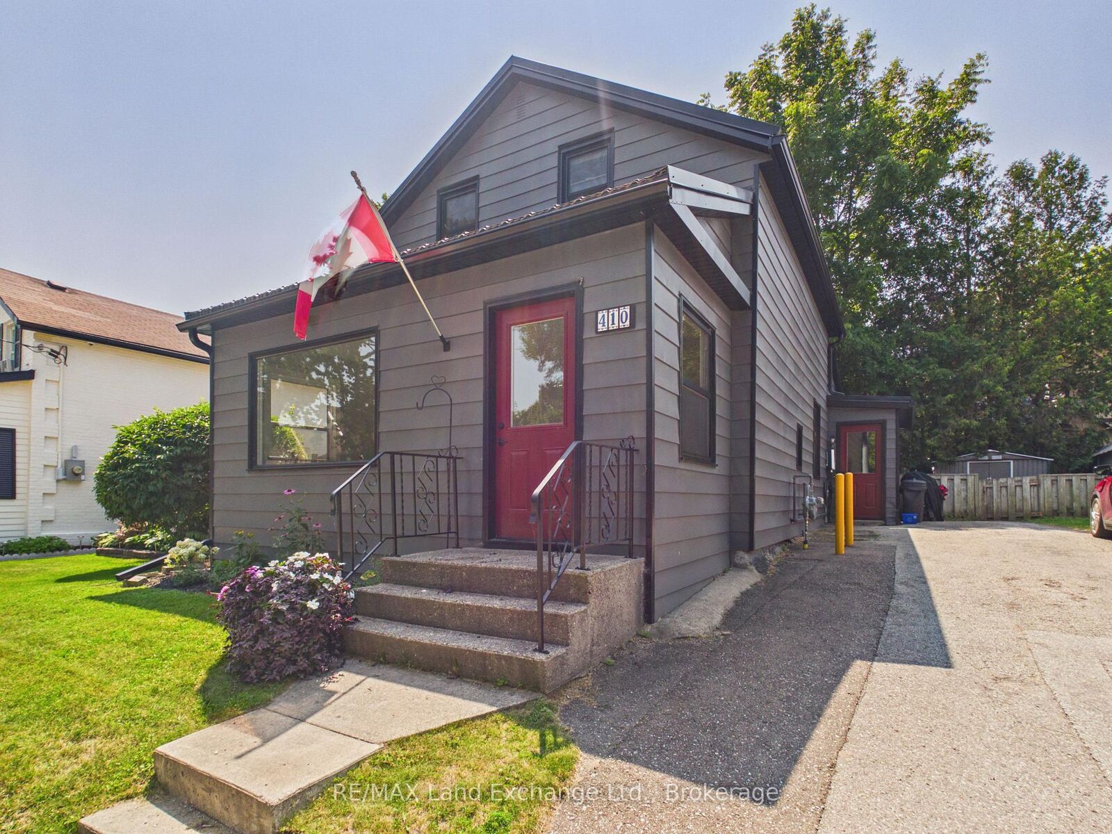 Property Photo: 410 Russell Street ON N2Z 2A9