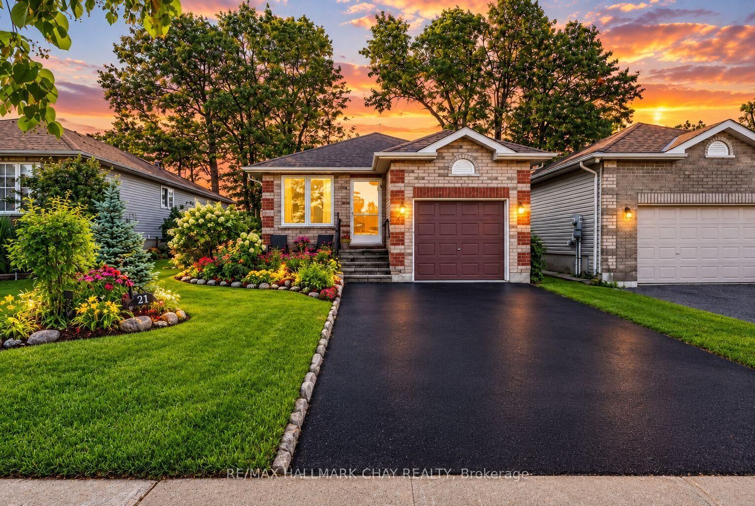 Property Photo:  27 Masters Drive  ON L4M 6W4 