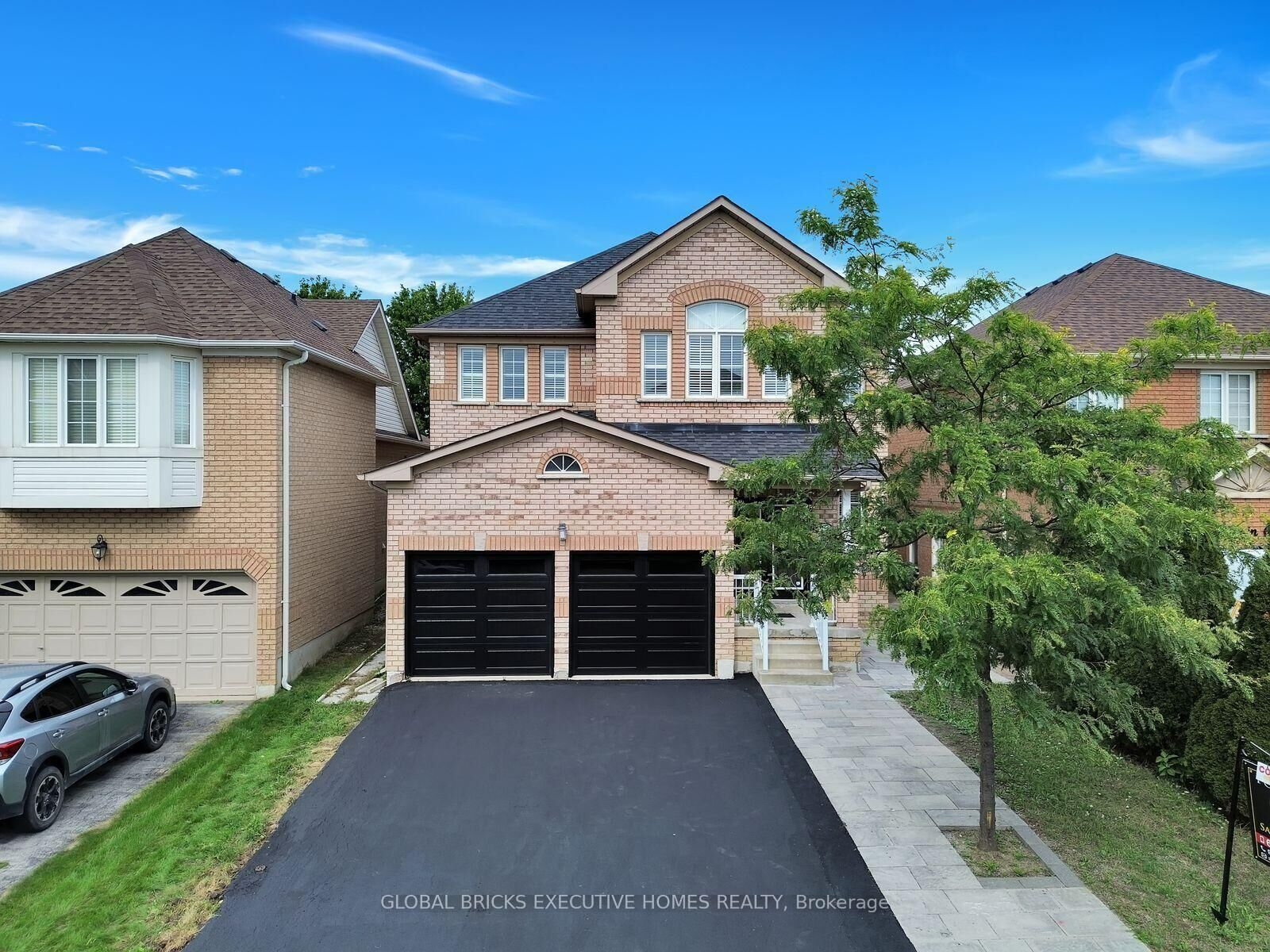 Property Photo:  122 Pappain Crescent  ON L7A 3J7 