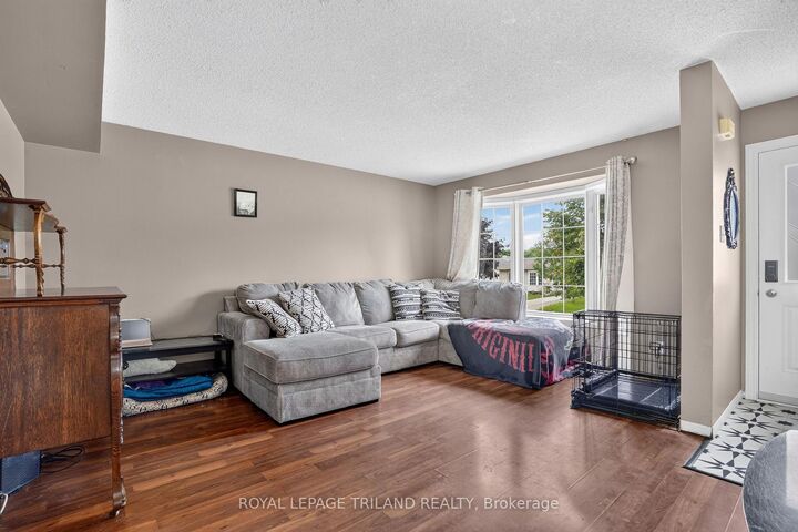 Property Photo:  267 Fleming Drive  ON N5V 4Y7 