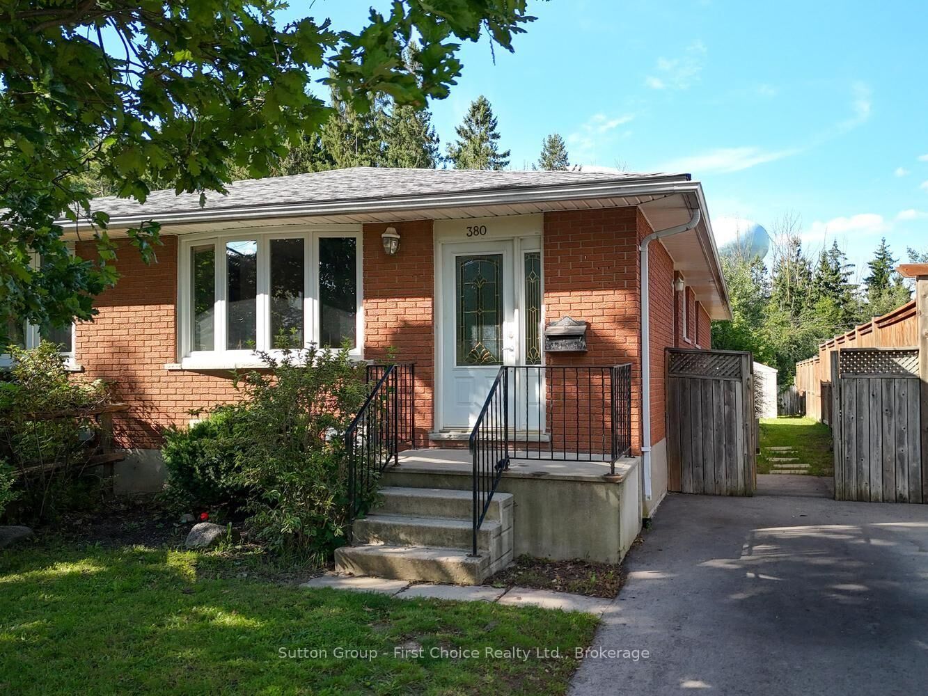 Property Photo:  380 Maple Avenue  ON N5A 1V9 