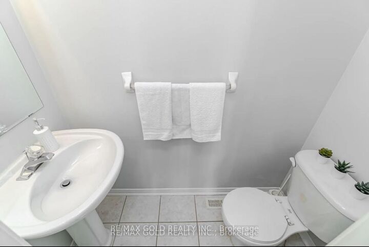 Property Photo:  16 Mario Street  ON L6P 1N1 