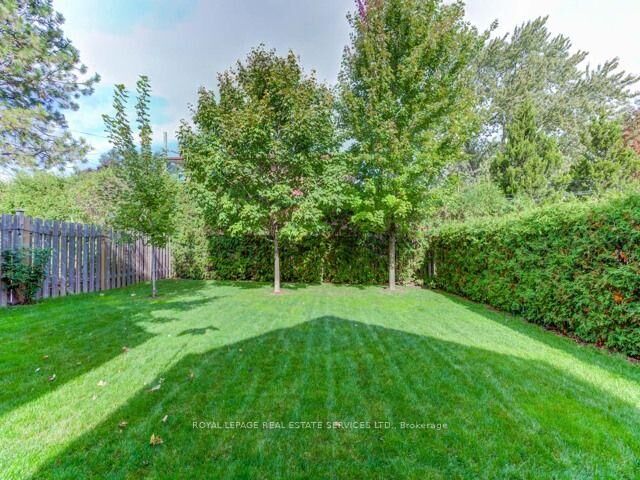 Property Photo: 42 Mervyn Avenue ON M9B 1N3