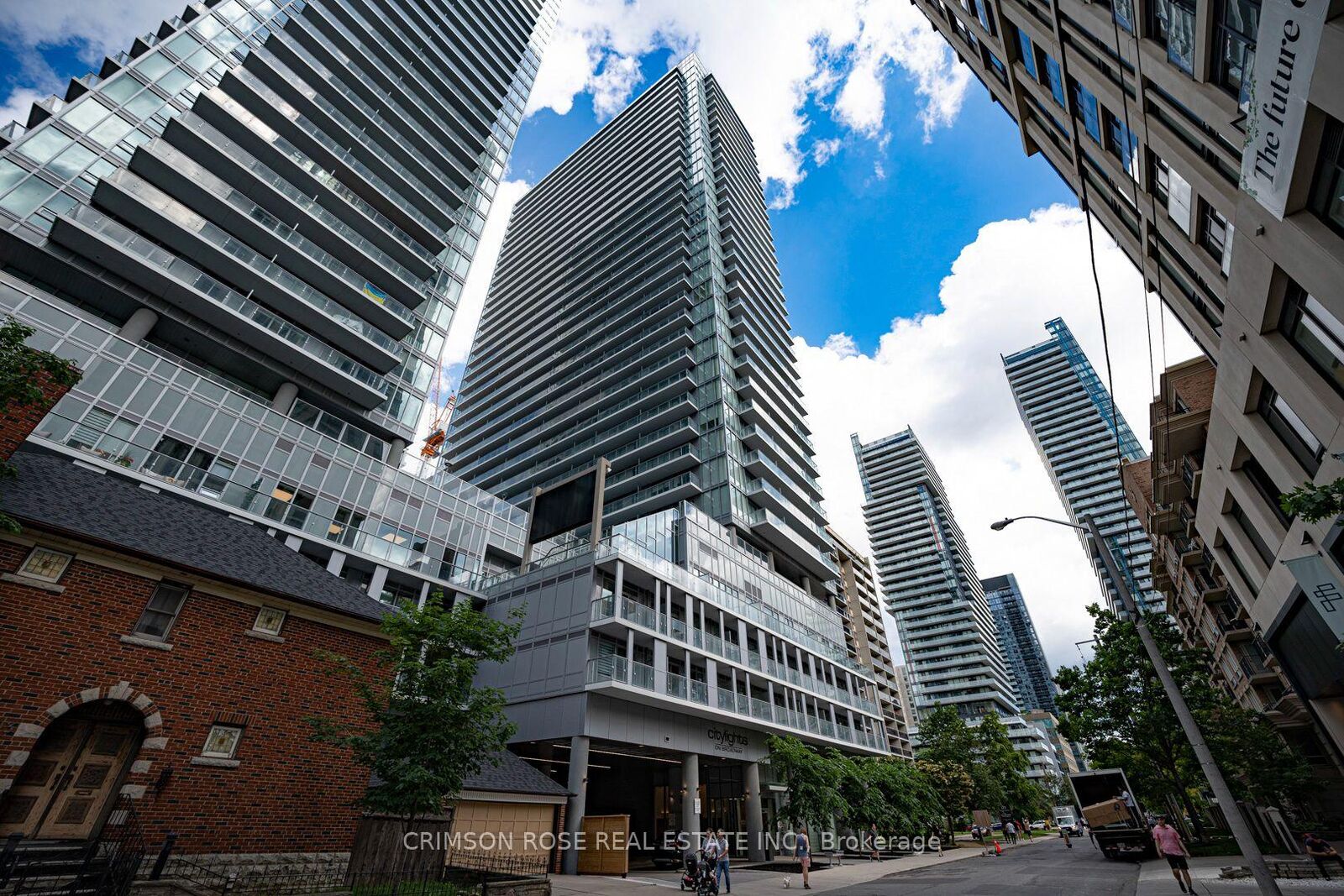 Property Photo:  195 Redpath Avenue 3210  ON M4P 0E4 