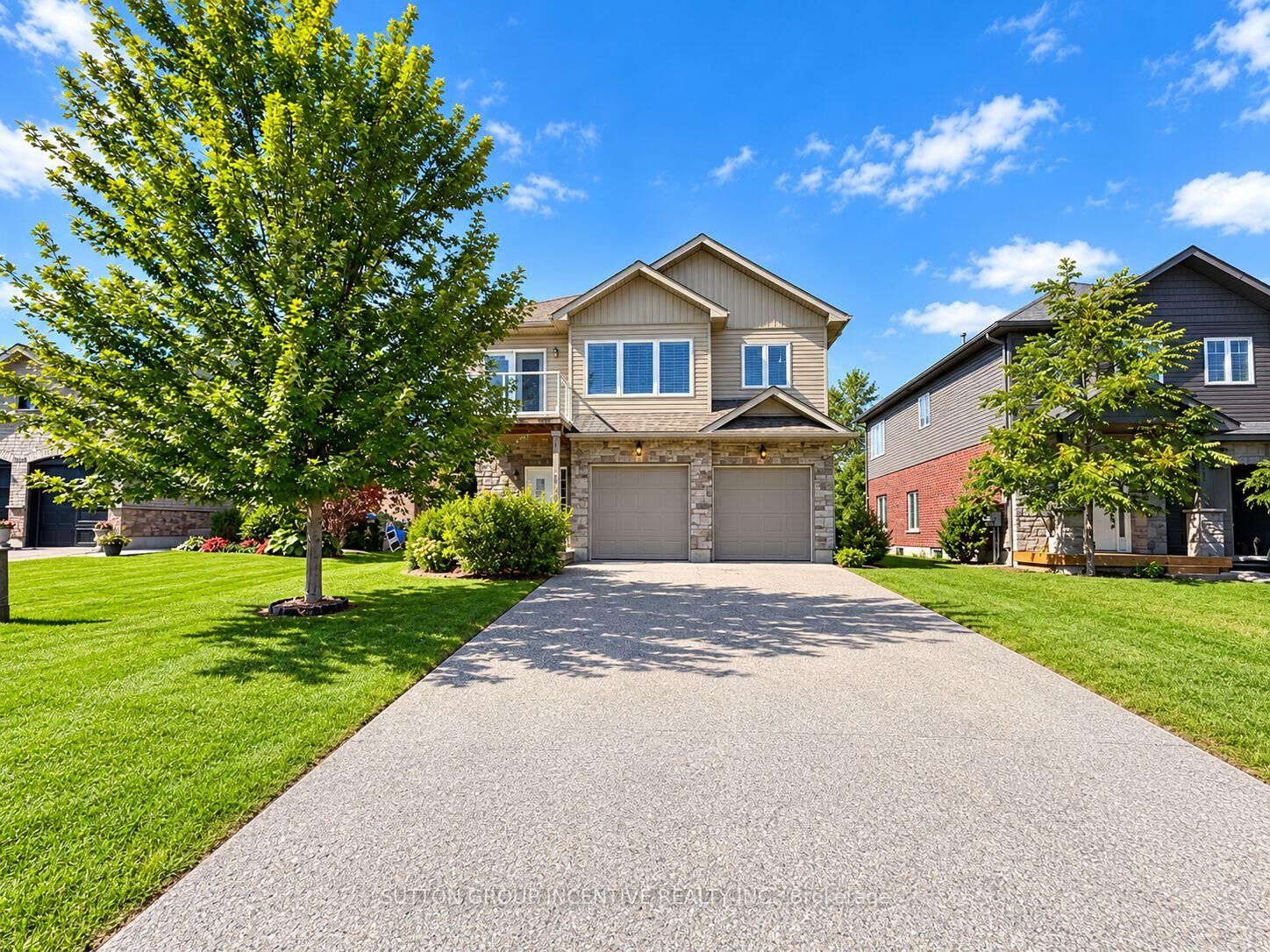 Property Photo:  3929 Wood Avenue  ON L3V 6H3 