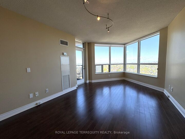 Property Photo: 10 Northtown Way 2314 ON M2N 7L4