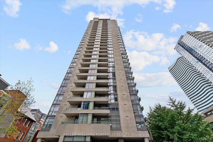 Property Photo:  281 Mutual Street 1602  ON M4Y 3C4 