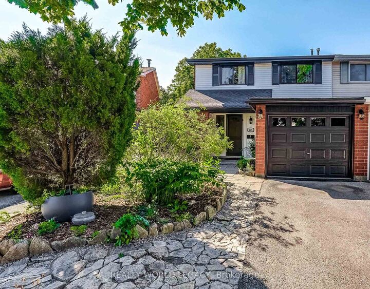 Property Photo: 148 St Andrews Drive ON L8K 6C3