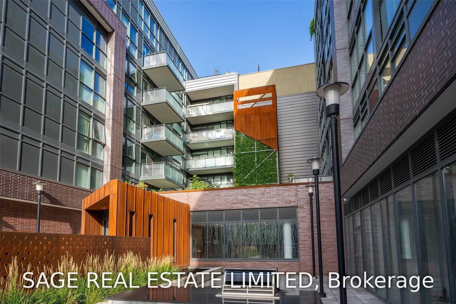 Property Photo: 38 Howard Park Avenue 720 ON M6R 0A7