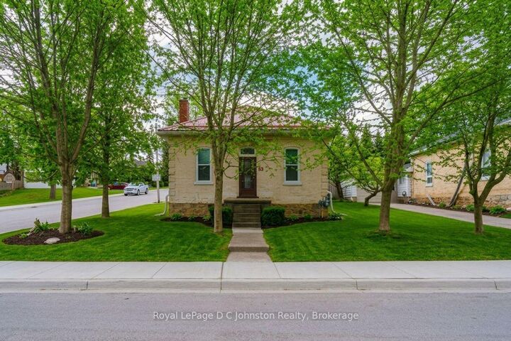 Property Photo:  83 3rd Street SW  ON N0G 1L0 