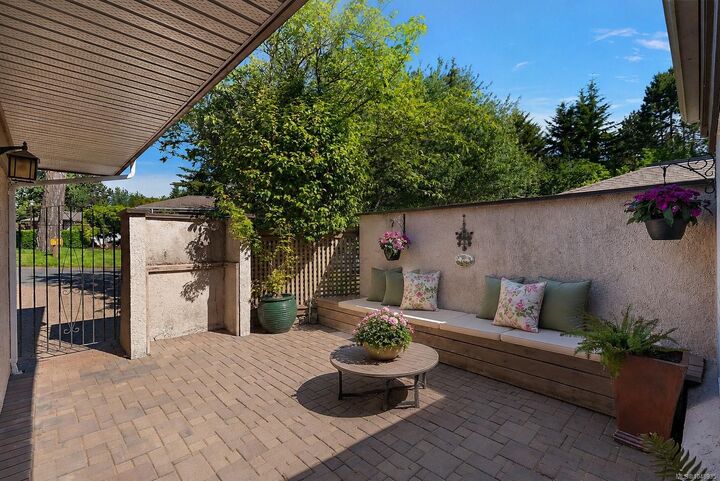 Property Photo: 901 Kentwood Lane #32 BC V8Y 2Y7