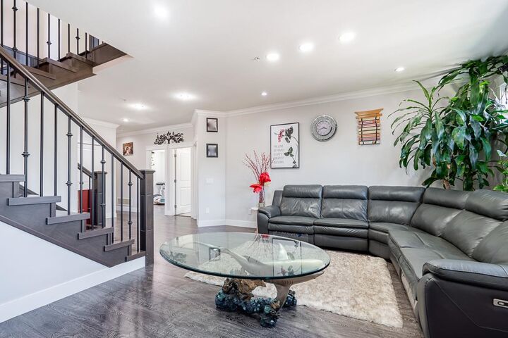 Property Photo:  21528 Donovan Avenue  BC V2X 3A1 